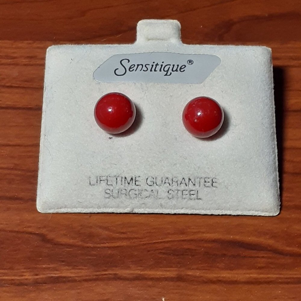 VTG Sensitique Earrings Pierced Red Ball Surgical Steel Studs Valentine Holiday